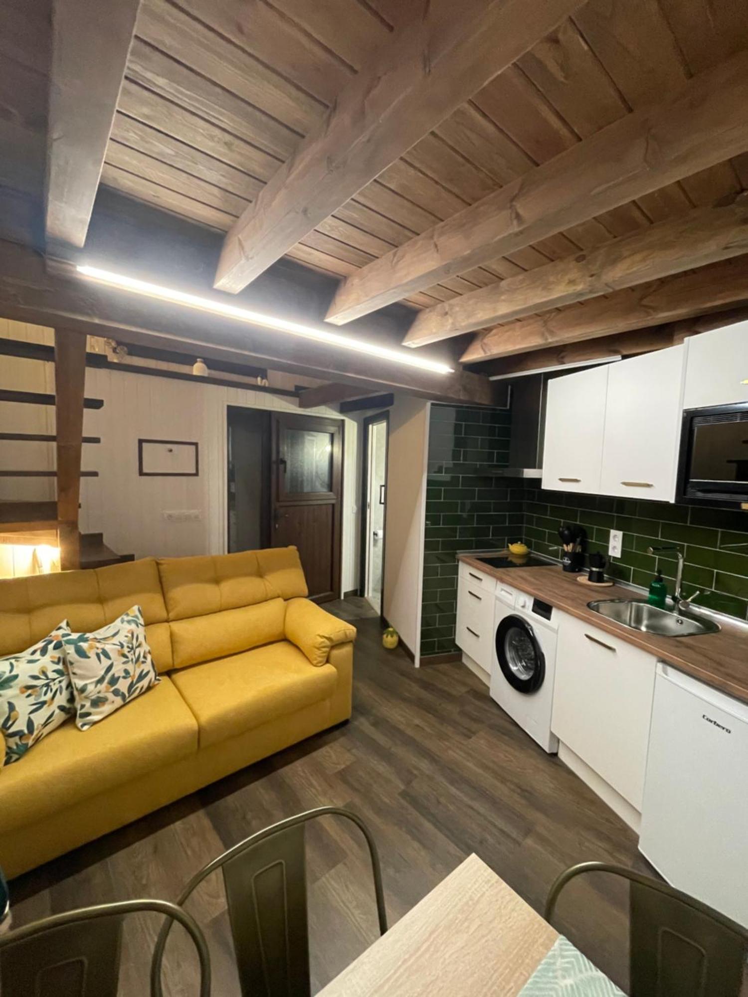 Triana Apartment Villarejo del Valle Luaran gambar