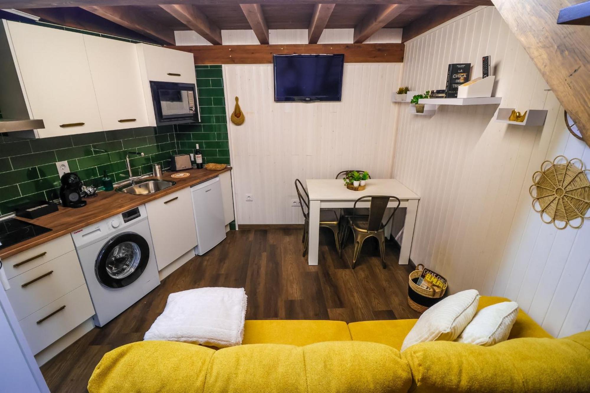 Triana Apartment Villarejo del Valle Luaran gambar